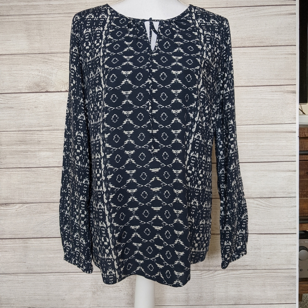 Flevr Bleve Top in size large in excellent conditi